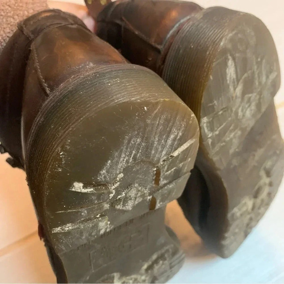 Dr. Martens Vintage Made In England Air Wair Brown Lace Up Shoes - Picture 10 of 16